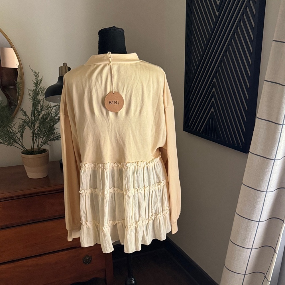 BiBi Cream Ruffle Blouse NWT - Picture 4 of 10